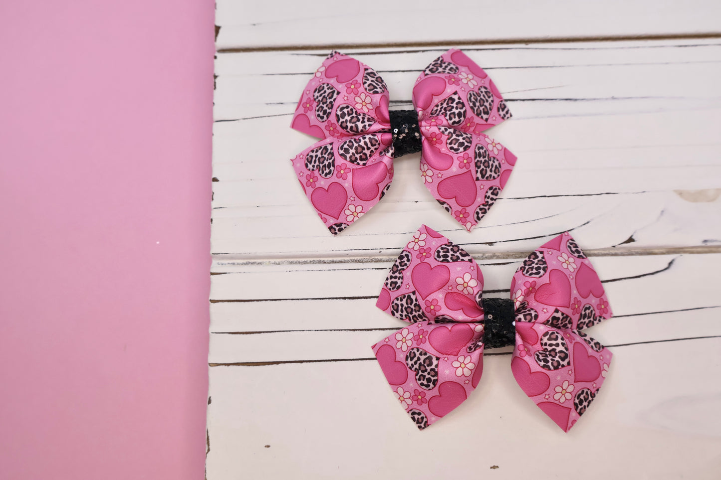 Leopard Hearts Wren Piggy Set
