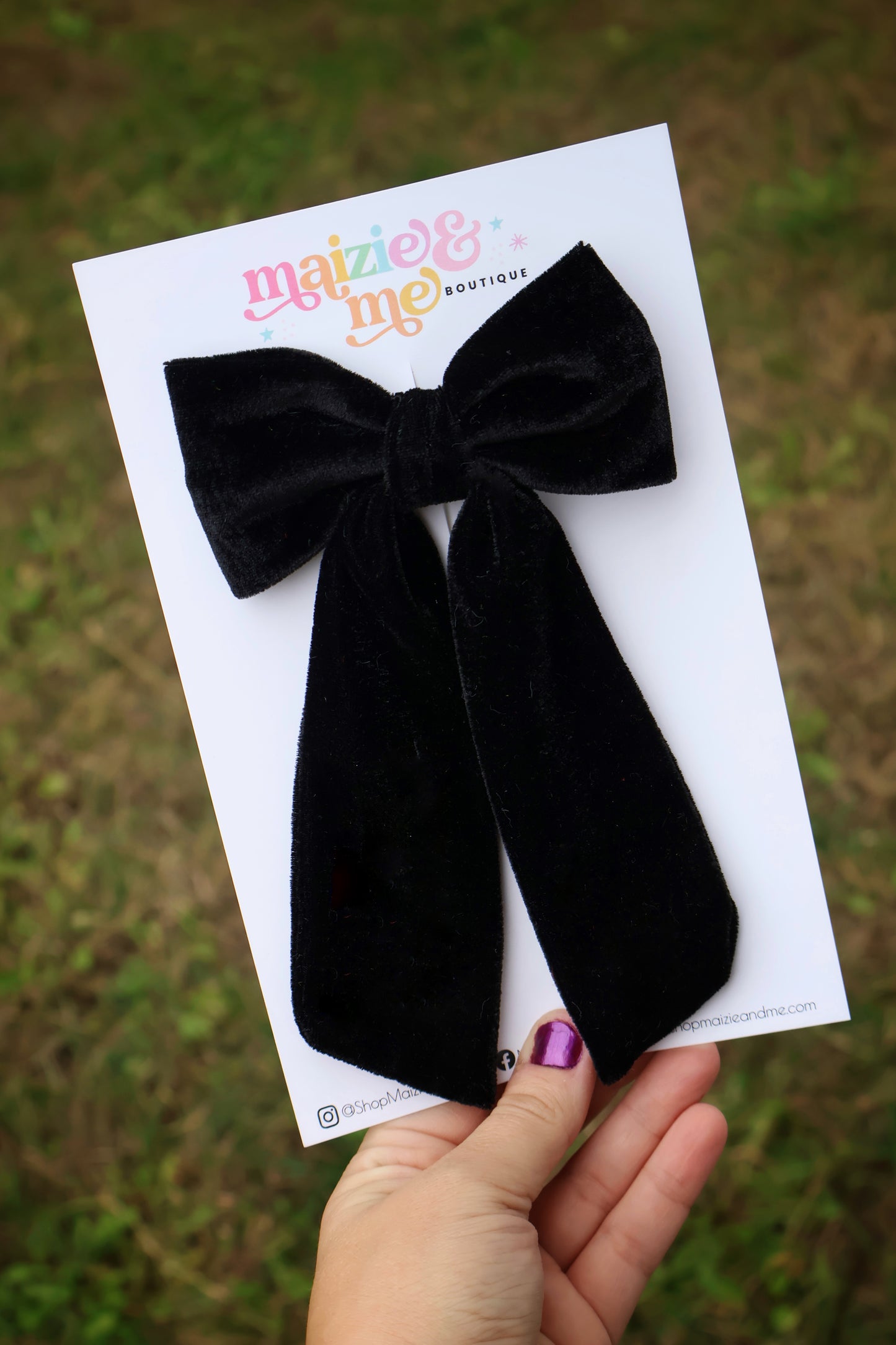 Black Velvet Medium Coquette Bow (Alligator Clip Only)