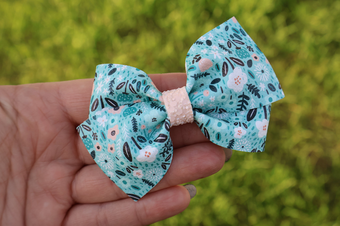 Airy Floral Jayme Bow