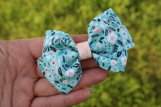 Airy Floral Jayme Bow
