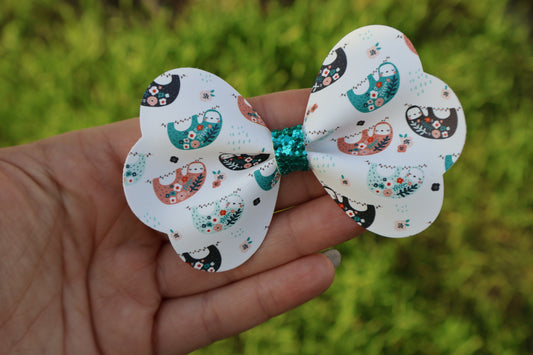 Floral Sloths Medium Maggie Bow