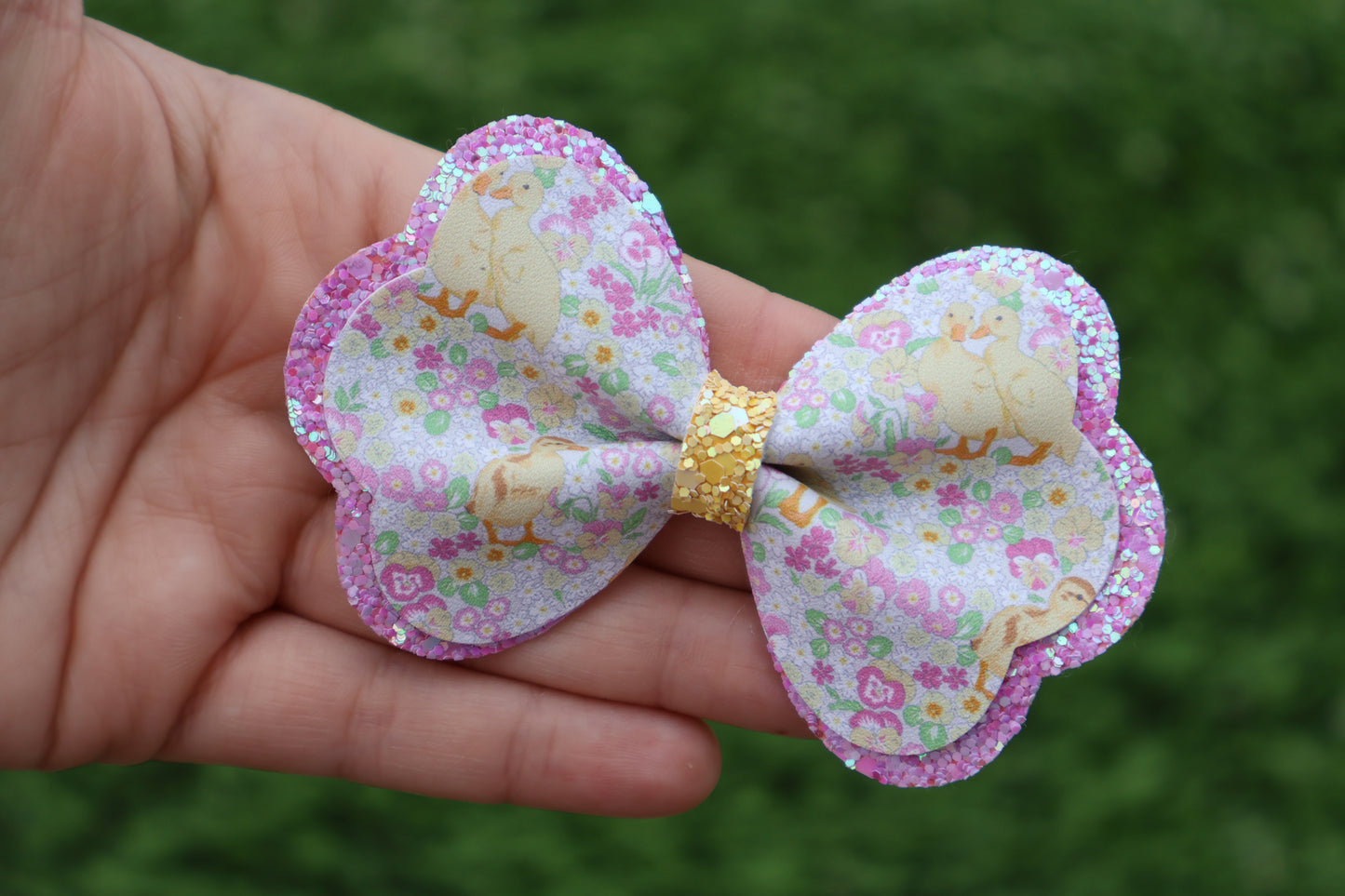 Darling Ducks Large Maggie Bow