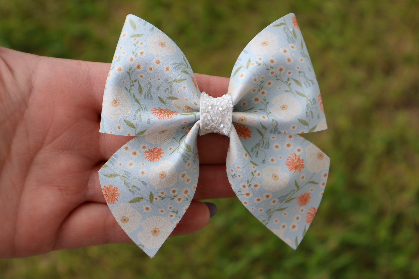 Simply Serenity Large Giana Bow
