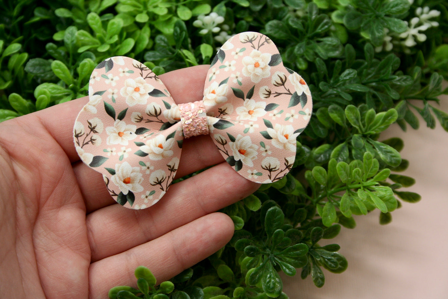 Sweet Magnolias Floral Medium Maggie Bow