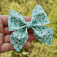 Farmhouse Daisies Medium Giana Bow